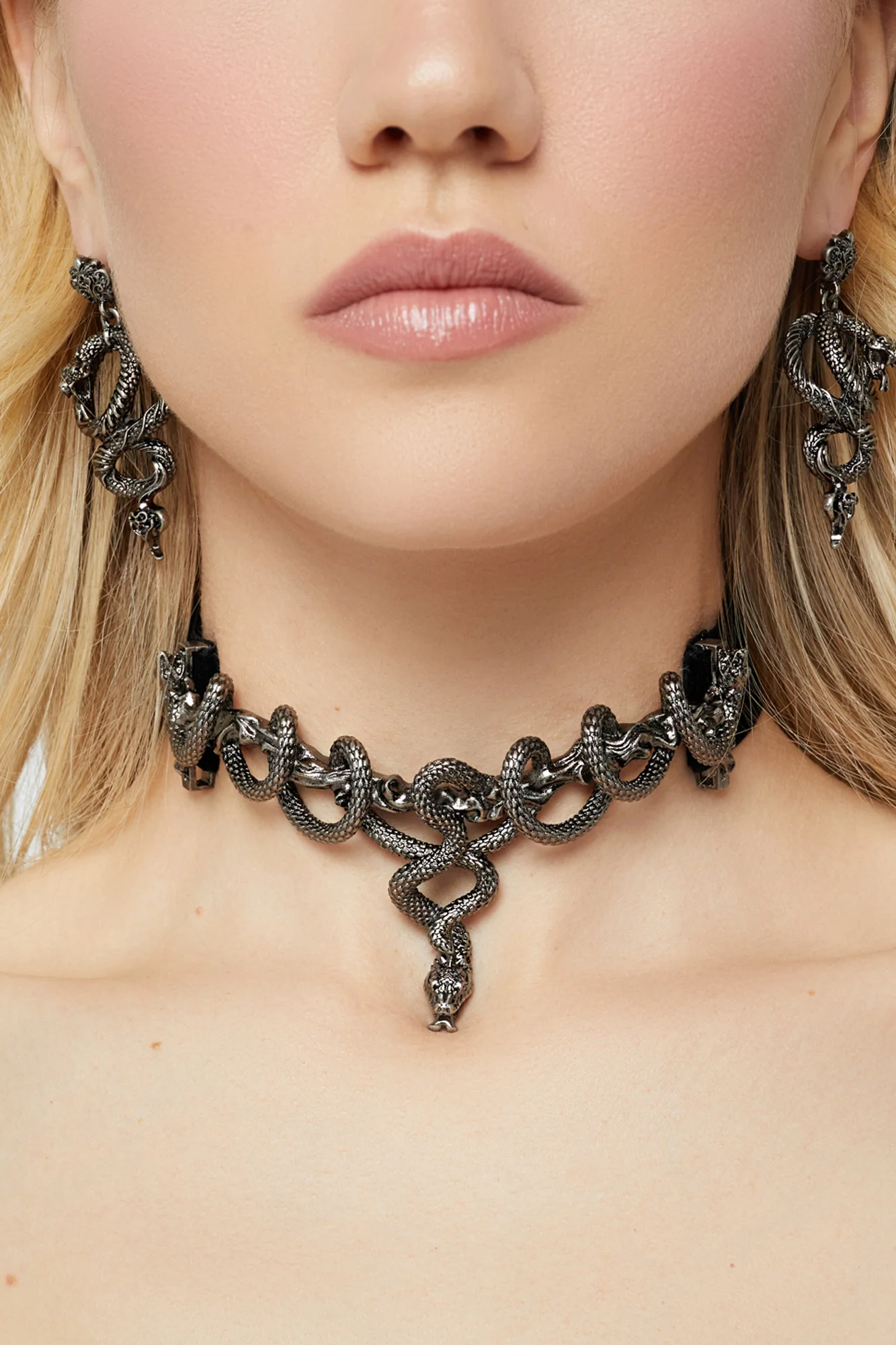 Deadly Coil Choker - Image 4
