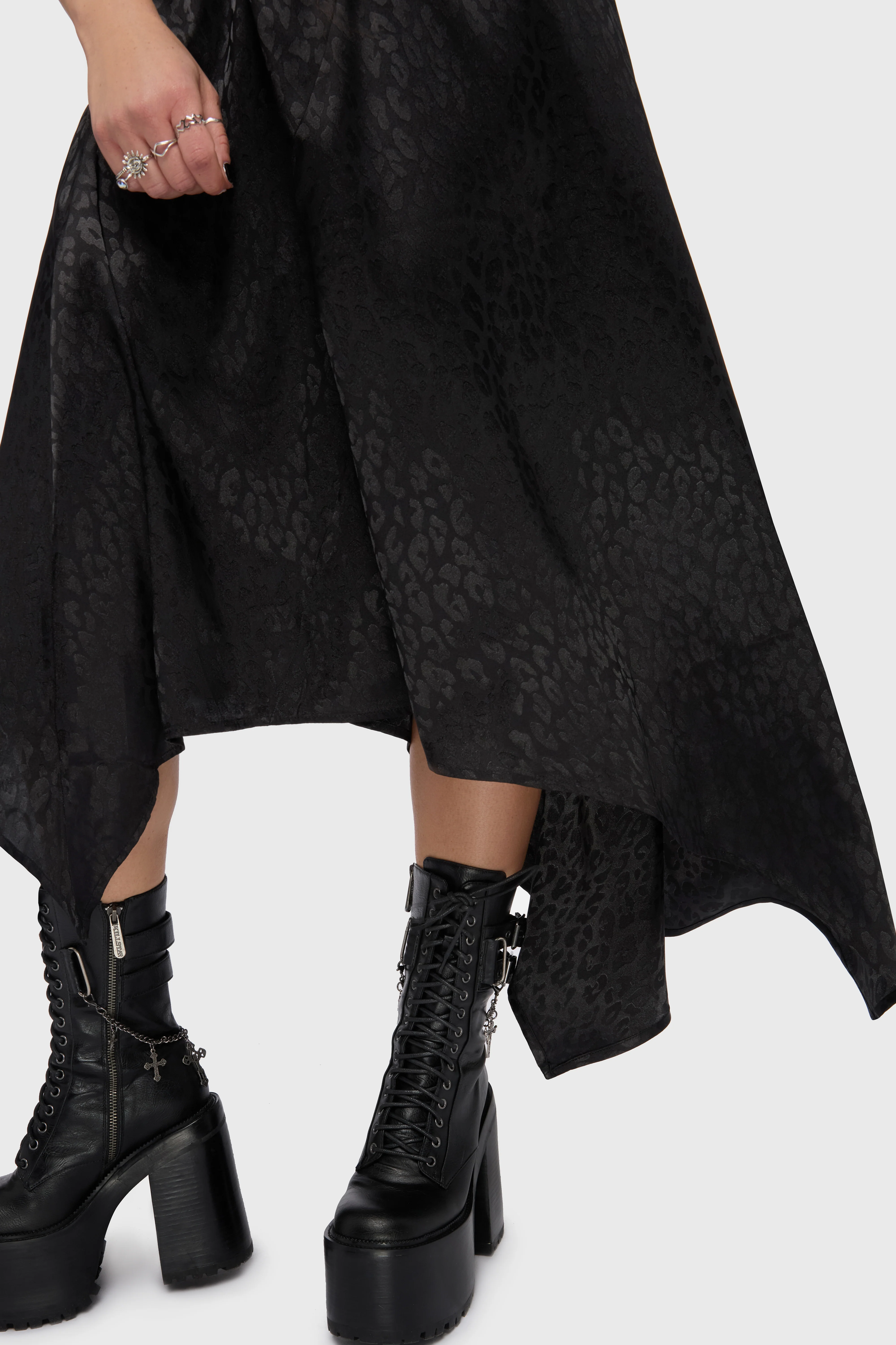 Kihilist Nova Asymmetric Skirt - Image 9