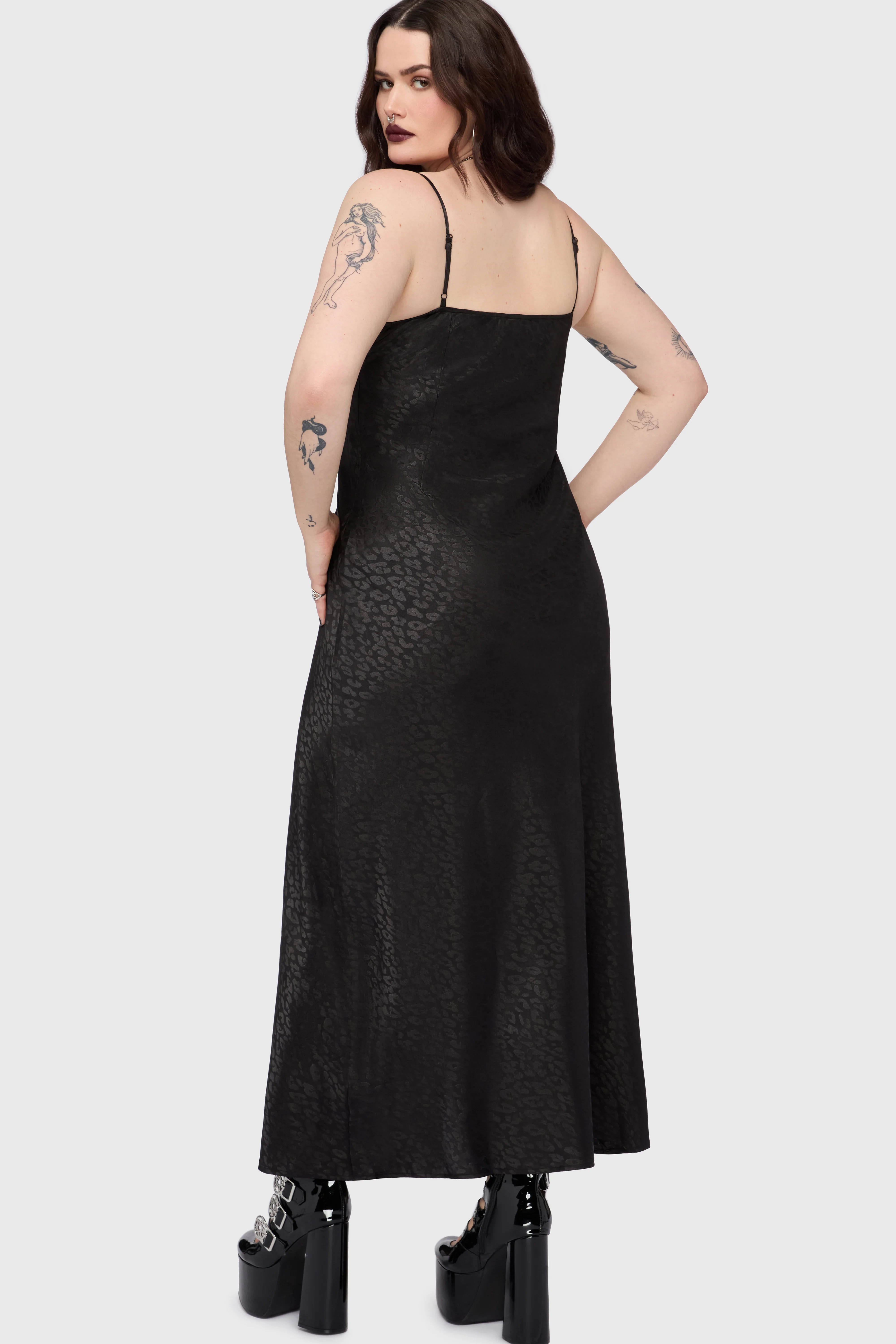 Kihilist Nova Maxi Dress - Image 9